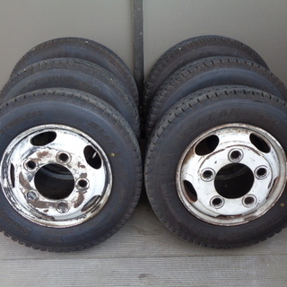 トラックタイヤ スタッドレス 195/70R15.5 BS ブリ...