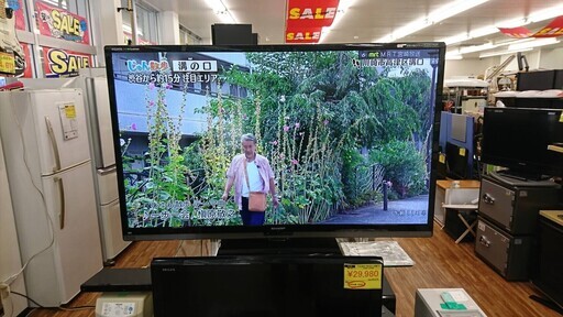 ４原色！！　シャープ　クアトロン　６０型液晶テレビ！　７０，０００円