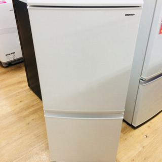 SHARP（シャープ）の２ドア冷蔵庫です。