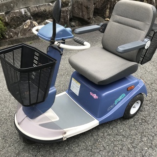 ☆彡　電動車いす。介護用品。セニアカー。シニアカー。免許返納後でも安心です♪