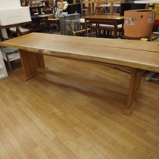 一枚板ダイニングテーブル 天然木 座卓テーブル 座椅子ダイニングテーブル  アイアンフレーム 座椅子×４ 幅：２２９ｃｍ 札幌 西岡店