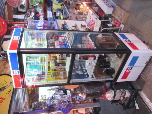 PEPSI・ペプシコーラ 業務用冷蔵庫／インテリア・家電・ガレージ・店舗用品