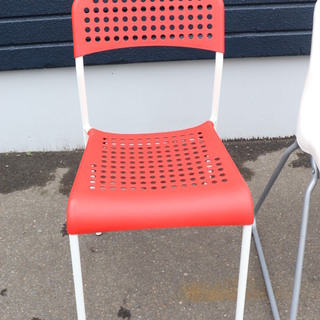【先着順】椅子　赤　軽量　【引取限定】