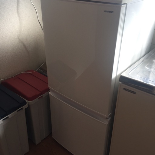【美品】シャープ 冷蔵庫 137L(幅48cm) つけかえどっちもドア プレーンホワイト SJ-DA14D-W