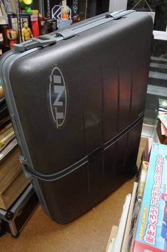 自転車の空輸に必携の「TNI バイクハードケース」。ロードバイク用で最強