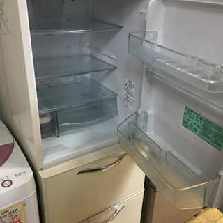 人気モデル 2011年製 日立 HITACHI 265L冷蔵庫 クラシックデザイン R-S27AMV