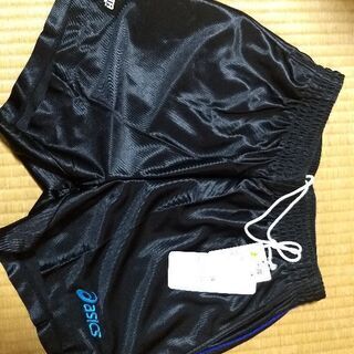 Asicsの黒スポーツショートパンツ（新品）おまけ付