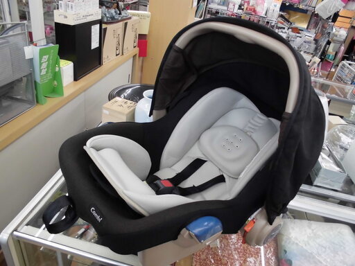 Combi コンビ　グッドキャリー チャイルドシート 新生児～OK☆ 黒×茶 CV-PBW　西岡店