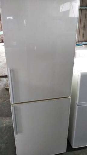 ２ドア冷蔵庫　大きめサイズ　２７０L　冷凍充実！