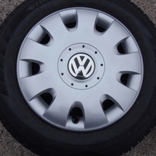 ＶＷゴルフ純正スチールホイール　未使用スタッドレスタイヤ付き　１５インチ