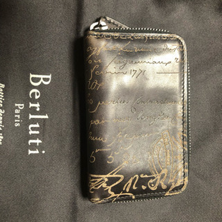 ベルルッティ キーケース30000円でお譲りします。 ベルルッティ キーケース30000円でお譲りします。