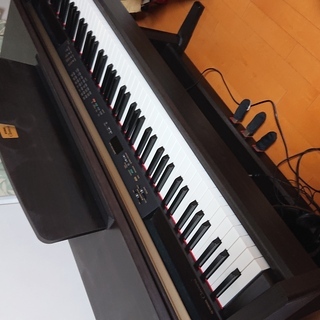 電子ピアノ　ヤマハ　グラビノーバ　ＣＬＰ-120
