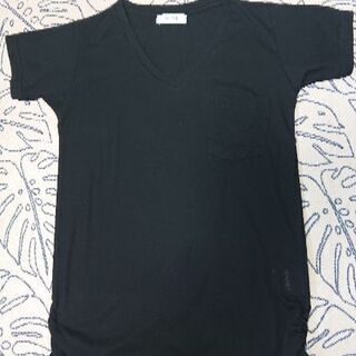 黒V首Tシャツ、裾両サイドお洒落なギャザー新品