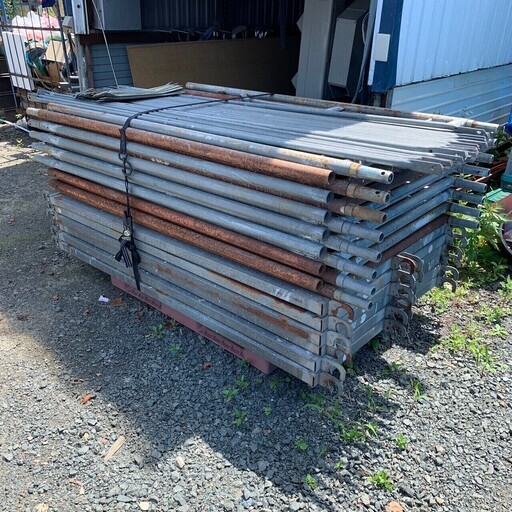 掲載ミスの為、再掲載しました　足場　板　枠組　建材　単管　付属品有り　G54