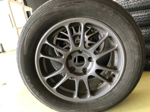 タイヤサイズ  215/60R16