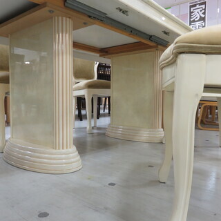 取りに来れる方限定！キャメルグループのアンティク調ダイニング5点セット！