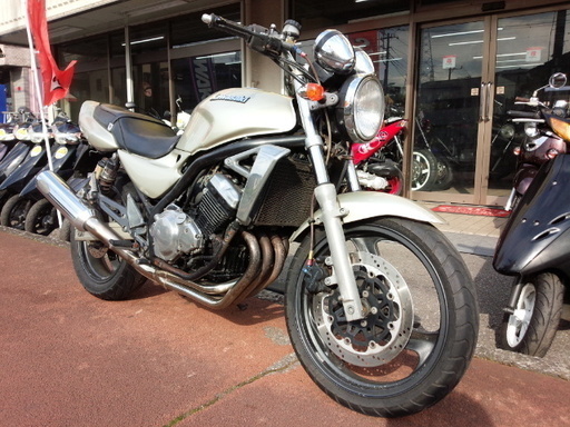 NO.2790　バリオス－２（ＢＡＬＩＵＳ－Ⅱ）　水冷４サイクル１６バルブ４気筒２５０ｃｃ　シルバー　☆彡