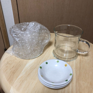 耐熱ガラスのマグカップと小皿