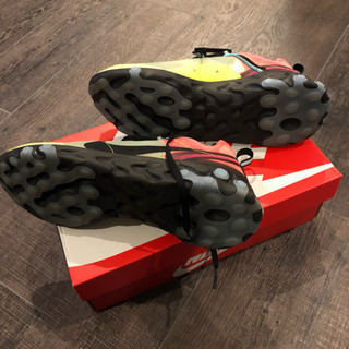 希少カラーNIKE react element 87 海外限定 カラー
