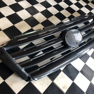 エルフォードグリル！！２９年車１５０系プラドに使用