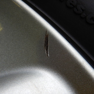 ミニクロスオーバー純正　溝たっぷり　スタッドレスタイヤ付き　１６インチ