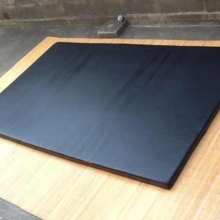 【希少品・2点限り】プロ仕様のマッサージ専用マット120×200㎝×厚み5㎝ レザーでブラック セラピスト タイ古式　配達もします