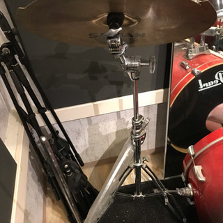 ドラムメーカーはPearlでVBXってモデルです。