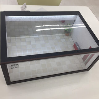 取りに来て頂ける方限定！ジオラマガレージのコレクションケースのご紹介です 取りに来て頂ける方限定！ジオラマガレージのコレクションケースのご