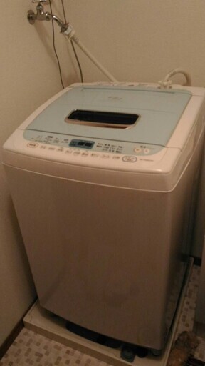 値下げしました！　全自動　洗濯機　AW-70DBE2