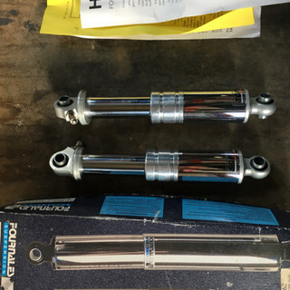 ハーレーダビッドソンDYNA用サス絶対お得！値下げ交渉可