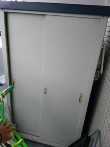 収納庫(美品)、物置