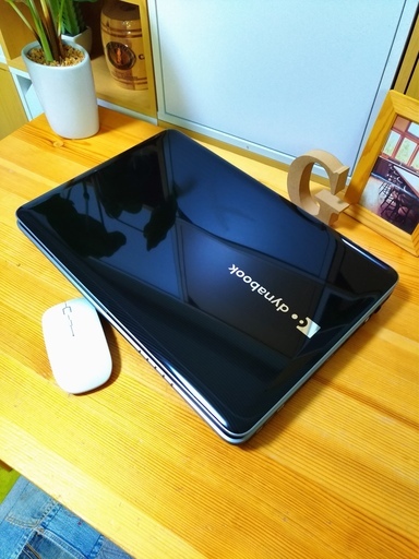 ブルーレイ対応！　光沢ベルベッティブラックがかっこいい♪　東芝 dynabook 黒光沢　　core２　メモリ4G　大容量320G 　DVDドライブ　 16インチ大画面　テンキー付き　無線LAN　Wi-Fi搭載