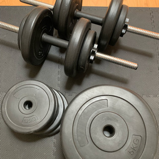 ☆★値下げ★☆【バーベル,ダンベル,リクライニングベンチ,簡易防音マット】一式売ります！バーベル最大重量115キロ！