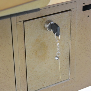 希少 古いテーブルゲーム機 1～4人用 SPARK SIX スパークシックス CUBUEC  レトロ 喫茶店