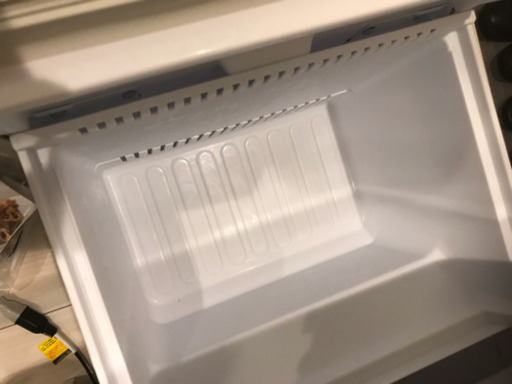 中古 冷蔵庫 シャープ つけかえどっちもドア 高品位ガラスドア プラズマクラスター SJ-GD14C-C 137L 2ドア メタリックベージュ 2017年製