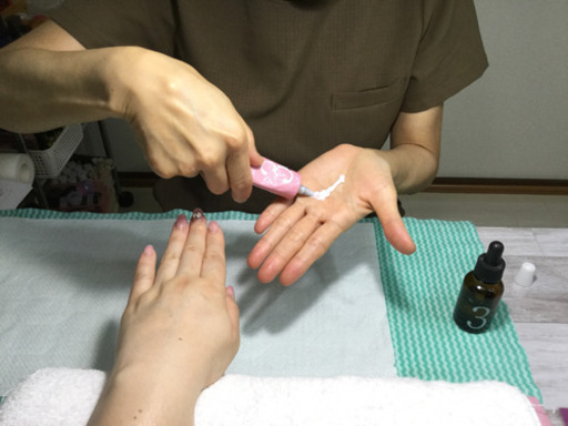 リュウマチ によるこわばりや動きにくさをセルフマッサージで緩和しよう アトリエ ブラッツ 奥沢のマッサージの生徒募集 教室 スクールの広告掲示板 ジモティー