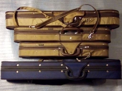 バイオリン4台、まとめて引き取ってくださる方に。