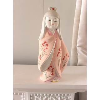 博多人形　薄桃色の着物　日本人形