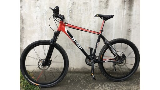 フェラーリ / コルナゴ・マウンテンバイク・走行50キロ、新品同様の