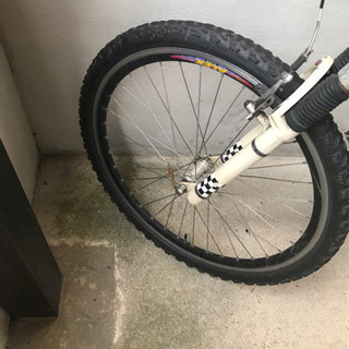 プジョーのマウンテンバイク 26インチ おしゃれです。