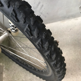 プジョーのマウンテンバイク 26インチ おしゃれです。