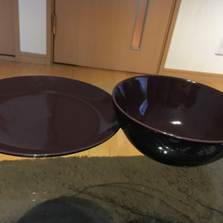 IKEAで購入の食器2種類×4皿＝8皿