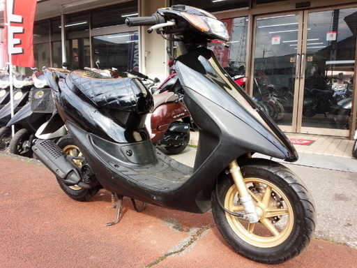 NO.2799　ライブディオＺＸ （ＤＩＯ） ２サイクル　シャッターキー付き　エナメルシート　ハネ付き　ディスクブレーキ　キャストホイール　ブラック　☆彡