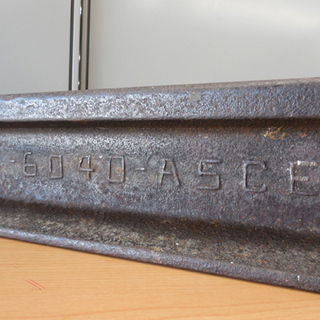 鉄道レール 線路 中古レール 北海道 長さ53cm 重量15kg 札幌市西区西野 ▷鉄道レール 線路 中古レール 北海道 長さ53cm 重量15kg 札幌市西区西野