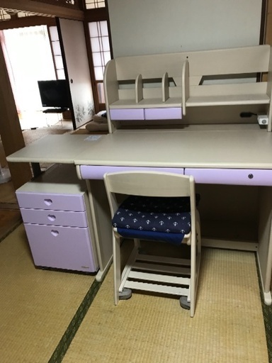 学習机 学習椅子 先着順です