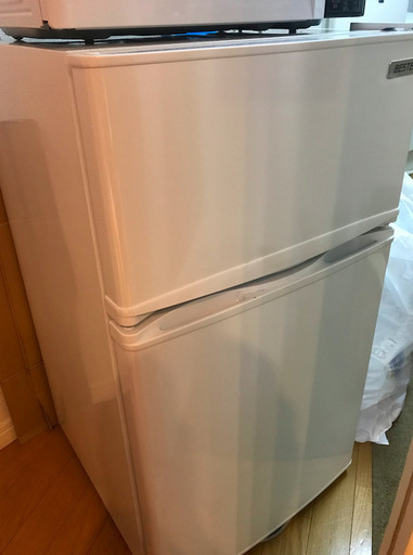 BESTEK 冷蔵庫 小型 冷凍冷蔵庫 直冷式 2ドア 85L 右開き BTMF211