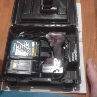 マキタ　１８ｖ　インパクトドライバー