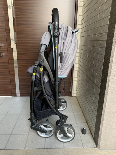 受け渡し者決定しましたA型ベビーカー 両対面式 ランフィRA8L