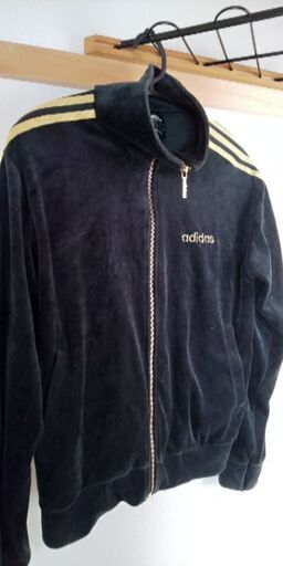 Adidas アディダス メンズベロアジャージ 上のみ Sakura 札幌のジャケット メンズ の中古 古着あげます 譲ります ジモティーで不用品の処分