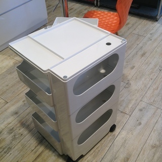 中古品　ボビーワゴン　4段　ビーライン